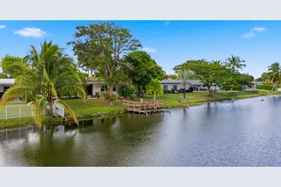 1811 NW 119th Avenue, Pembroke Pines, FL 33026 - Photo 7