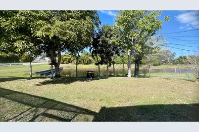 2398 SE Charleston Drive, Port Saint Lucie, FL 34952 - Photo 33