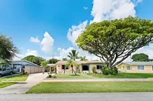 1613 Nanette Ct, Lake Worth, FL 33461 - Photo 3