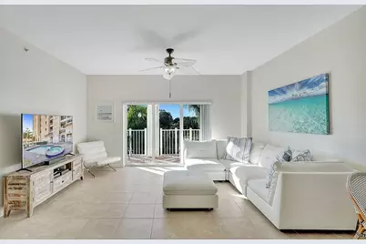 1931 NE 2nd Street #302, Deerfield Beach, FL 33441 - Photo 9
