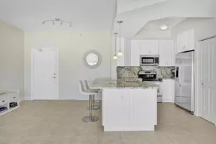 1931 NE 2nd St, Deerfield Beach, FL 33441 - Photo 17