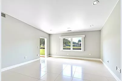 6140 Kings Gate Circle, Delray Beach, FL 33484 - Photo 9