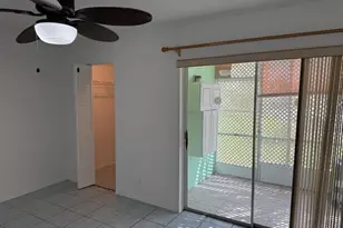 555 Purdy Ln, Palm Springs, FL 33461 - Photo 9