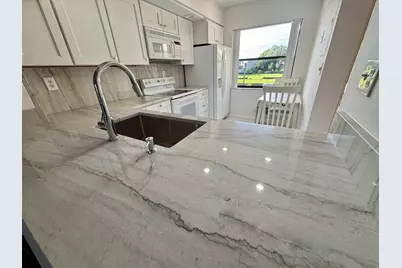 12962 Briarlake Drive #202, Palm Beach Gardens, FL 33418 - Photo 9