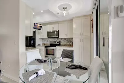 7460 La Paz Boulevard #108, Boca Raton, FL 33433 - Photo 13
