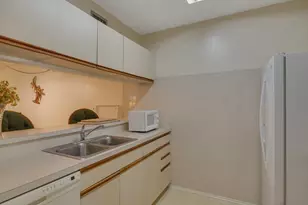 27 Plantation Dr, Vero Beach, FL 32966 - Photo 5