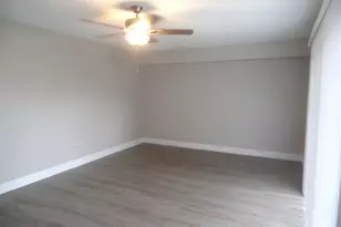 843 Blue Ridge Cir, West Palm Beach, FL 33409 - Photo 5