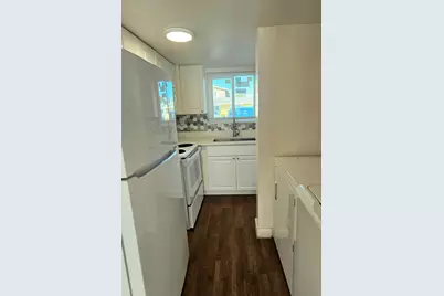 1501 Crescent Circle #B10, Lake Park, FL 33403 - Photo 5