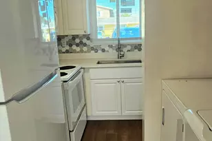 1501 Crescent Cir, Lake Park, FL 33403 - Photo 5