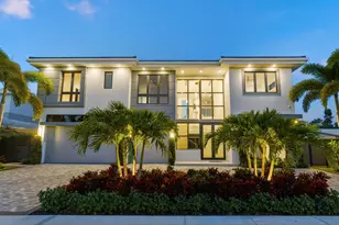 1050 NE 3rd Ave, Boca Raton, FL 33432 - Photo 1