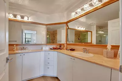 802 W Windward Way #303, Lantana, FL 33462 - Photo 9