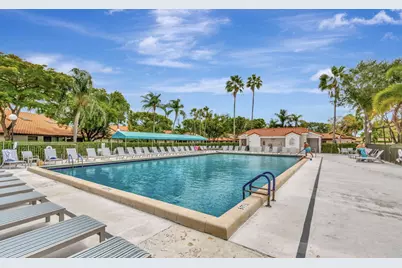 6165 Sunny Pointe Circle, Delray Beach, FL 33484 - Photo 19