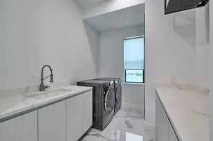 2751 NE 22nd Ct, Pompano Beach, FL 33062 - Photo 49