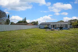 2902 Essex Dr, Fort Pierce, FL 34946 - Photo 25