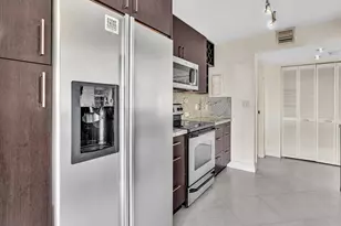 600 Parkview Dr, Hallandale Beach, FL 33009 - Photo 23