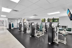 600 Parkview Dr, Hallandale Beach, FL 33009 - Photo 35