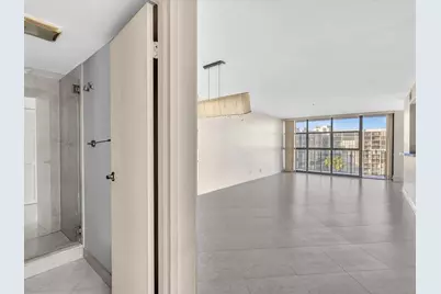 600 Parkview Drive #719, Hallandale Beach, FL 33009 - Photo 3