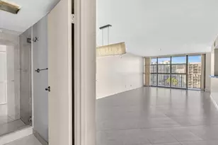 600 Parkview Dr, Hallandale Beach, FL 33009 - Photo 3