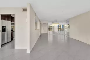 600 Parkview Dr, Hallandale Beach, FL 33009 - Photo 19