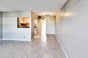 22 Kent B, West Palm Beach, FL 33417 - Photo 3