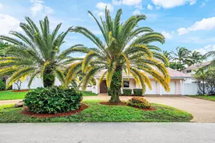 2872 NE 29th St, Fort Lauderdale, FL 33306 - Photo 3