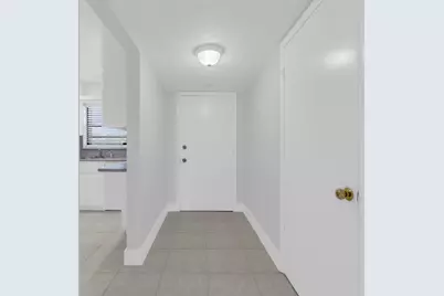 200 Jacaranda Country Club Dr #3c, Plantation, FL 33324 - Photo 11