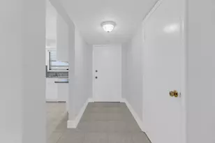 200 Jacaranda Country Club Dr, Plantation, FL 33324 - Photo 11