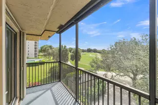 200 Jacaranda Country Club Dr, Plantation, FL 33324 - Photo 23