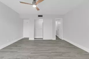 200 Jacaranda Country Club Dr, Plantation, FL 33324 - Photo 17