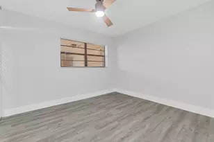 200 Jacaranda Country Club Dr, Plantation, FL 33324 - Photo 13