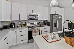 1040 Summit Pl Cir, West Palm Beach, FL 33415 - Photo 7