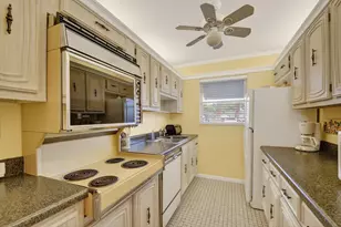 615 High Point Dr, Delray Beach, FL 33445 - Photo 17