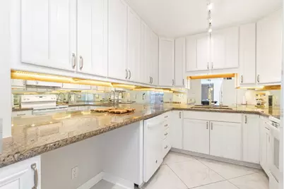 1801 S Flagler Drive #1604, West Palm Beach, FL 33401 - Photo 17