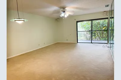 924 SW 9th Street Circle #206, Boca Raton, FL 33486 - Photo 5