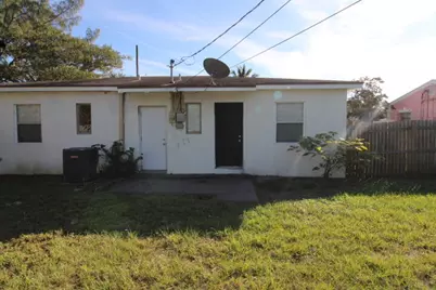 346 W 15th Street, Riviera Beach, FL 33404 - Photo 3