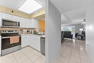 14096 Huntington Pointe Dr, Delray Beach, FL 33484 - Photo 3