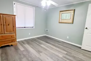 530 N 7th Pl, Vero Beach, FL 32962 - Photo 5