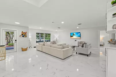 5136 Beechwood Road, Delray Beach, FL 33484 - Photo 9