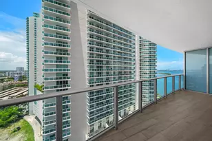 488 NE 18th St, Miami, FL 33132 - Photo 3