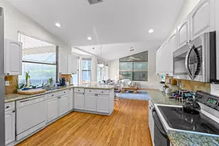 9055 Cypress Hollow Dr, Palm Beach Gardens, FL 33418 - Photo 11