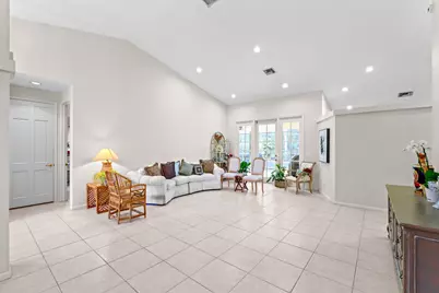 9055 Cypress Hollow Drive, Palm Beach Gardens, FL 33418 - Photo 9