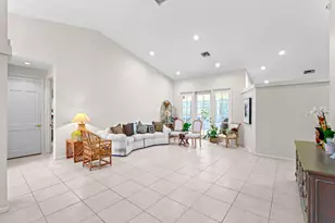9055 Cypress Hollow Dr, Palm Beach Gardens, FL 33418 - Photo 9