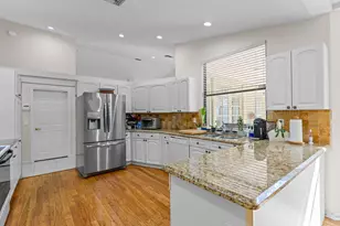 9055 Cypress Hollow Dr, Palm Beach Gardens, FL 33418 - Photo 13