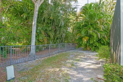 9055 Cypress Hollow Drive, Palm Beach Gardens, FL 33418 - Photo 35