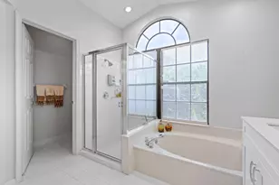 9055 Cypress Hollow Dr, Palm Beach Gardens, FL 33418 - Photo 23