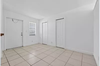 4081 N Dixie Highway #17, Oakland Park, FL 33334 - Photo 3