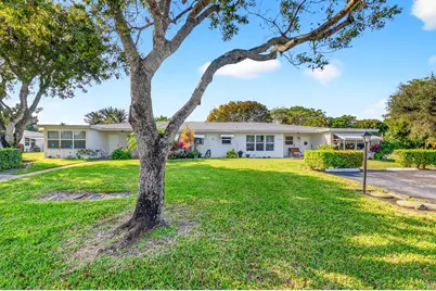 7293 W Oakridge Circle, Lantana, FL 33462 - Photo 1