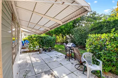 7293 W Oakridge Circle, Lake Worth Beach, FL 33462 - Photo 29