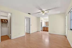 7293 W Oakridge Cir, Lake Worth Beach, FL 33462 - Photo 21