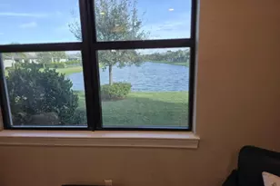 527 SE Vallarta Dr, Port Saint Lucie, FL 34984 - Photo 11